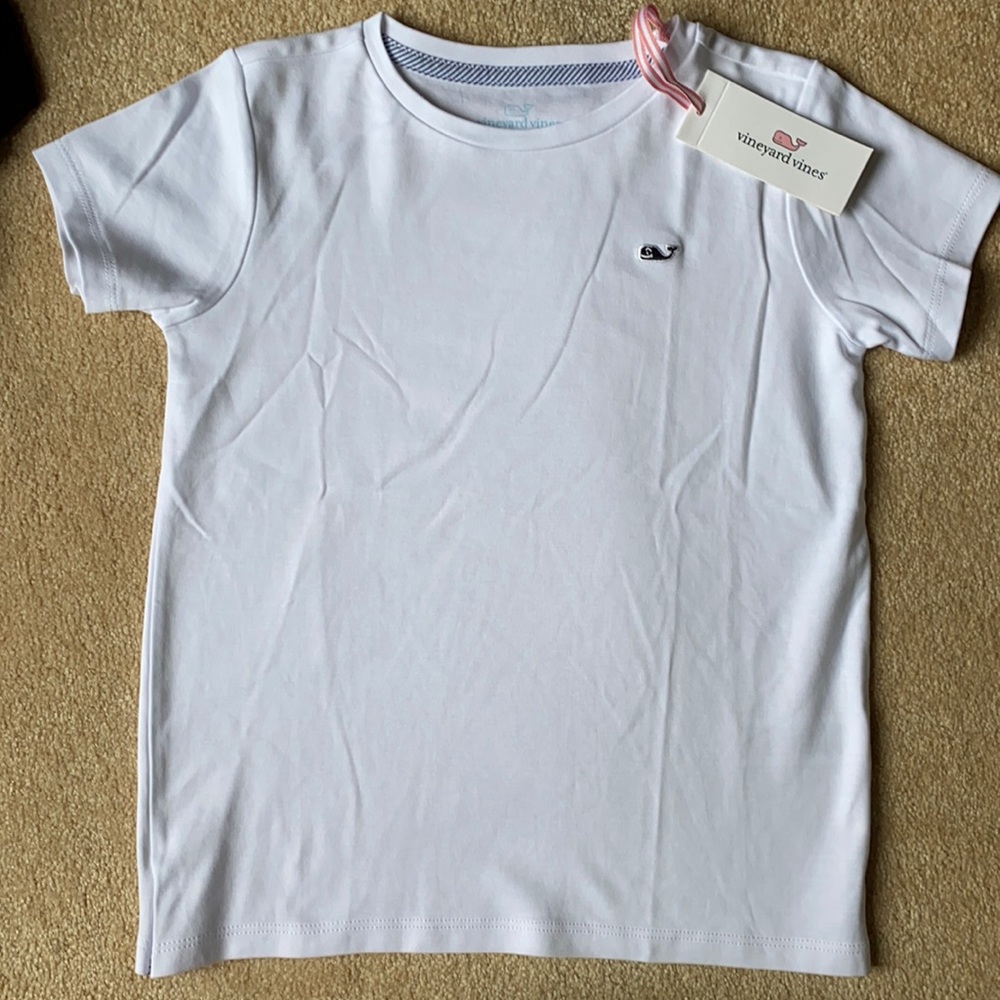 NWT Vineyard Vines girls S white t shirt